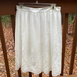 Moon & Meadow off white embroidered skirt